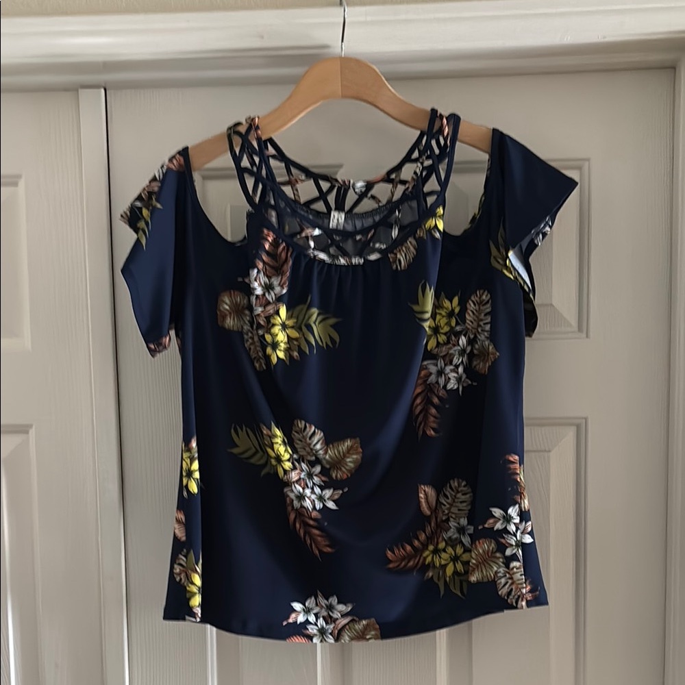 PerSeption Concept Blue and Yellow Cut Out Short Sleeve Blouse